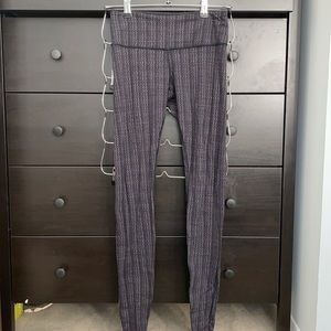 Lululemon leggings size four